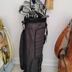 Vintage Golf Bags And Clubs
