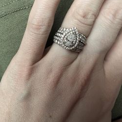 Vera Wang Wish Ring With Removable Enhancers 