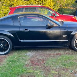 2005 Mustang GT $10,000