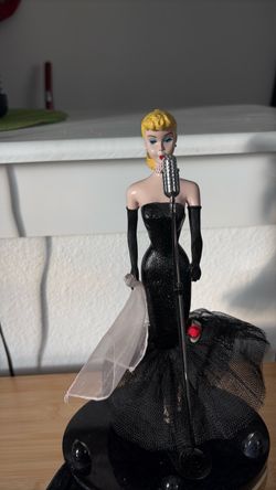 Barbie Singer Figurine with Microphone Stand