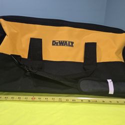 DEWALT 24" Heavy-Duty Ballistic Nylon Contractor Tool Bag 