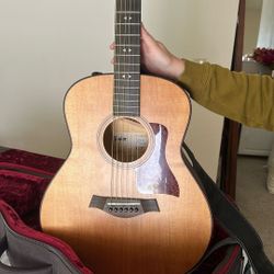 Taylor GTE ACOUSTIC W/ Case 