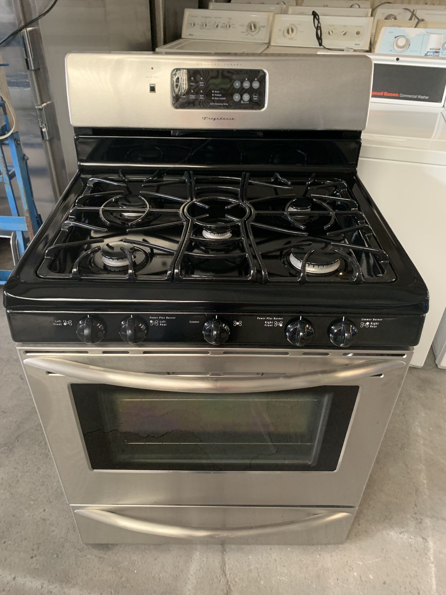 Gas Stove Frigidaire 5 Burners Good Condition 90 BuDays Warranty Estufa Gas Frigidaire 5 Kemadores Buenas Condiciones 90 Dias De Garantia