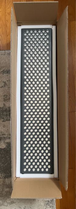 NIB HOOGA ULTRA1500 Red Light Therapy Device