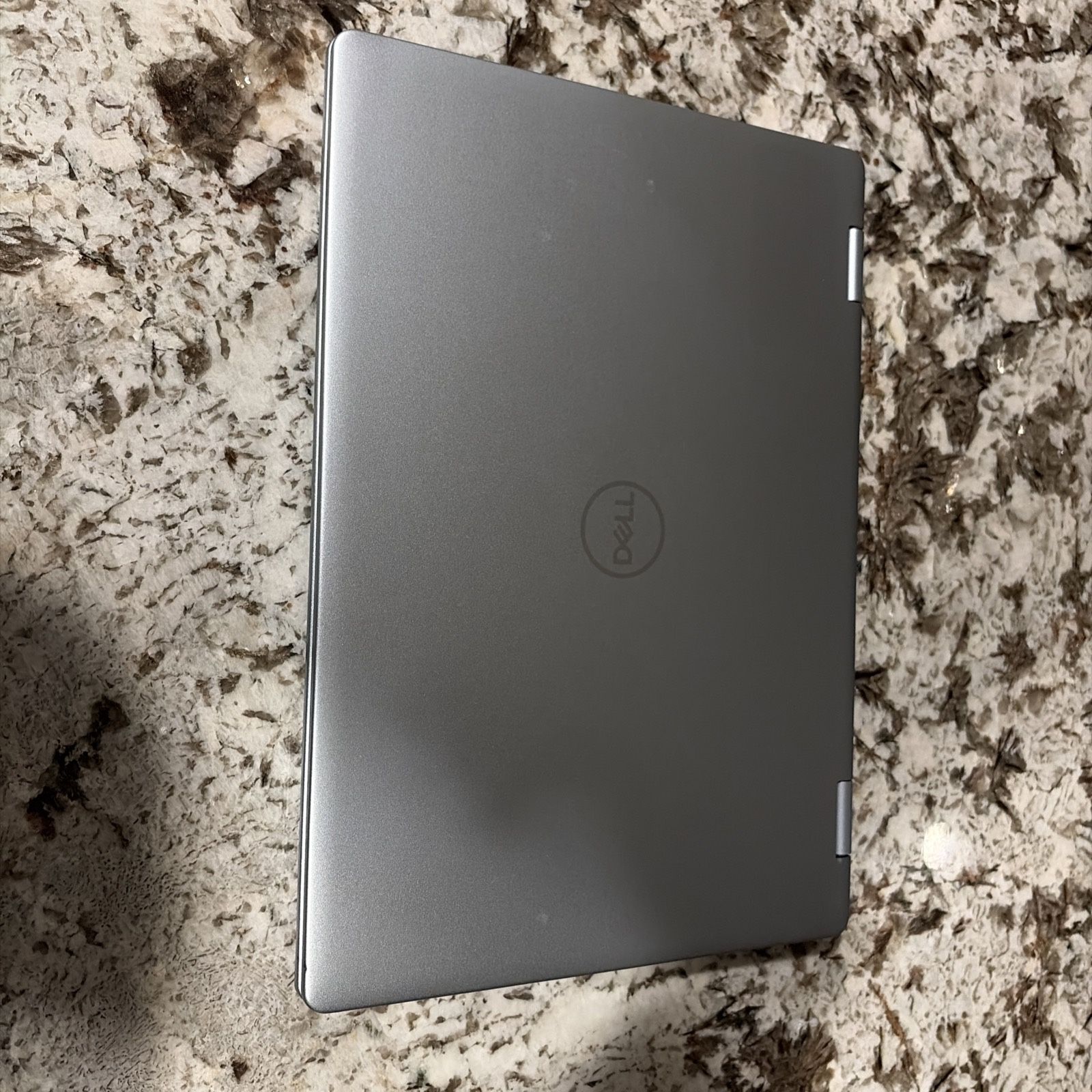 Dell inspiron 16 7640 2 in 1 PV