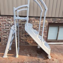 Pool Ladder