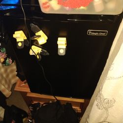 Magic Chef Refrigerator 