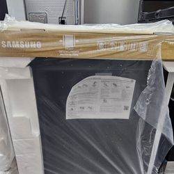 Samsung 24" Built In Smart Dishwasher 