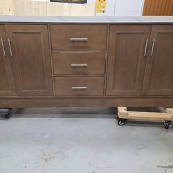80" Bathroom Vanity w/ Quartz Top