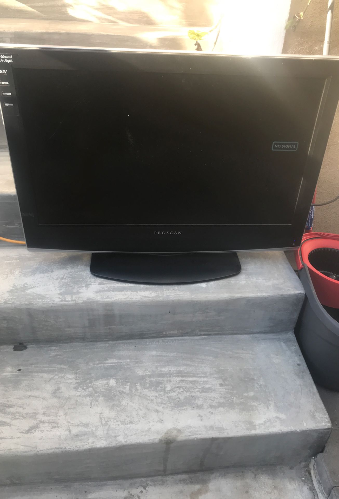 Proscan 32” lcd tv for sale