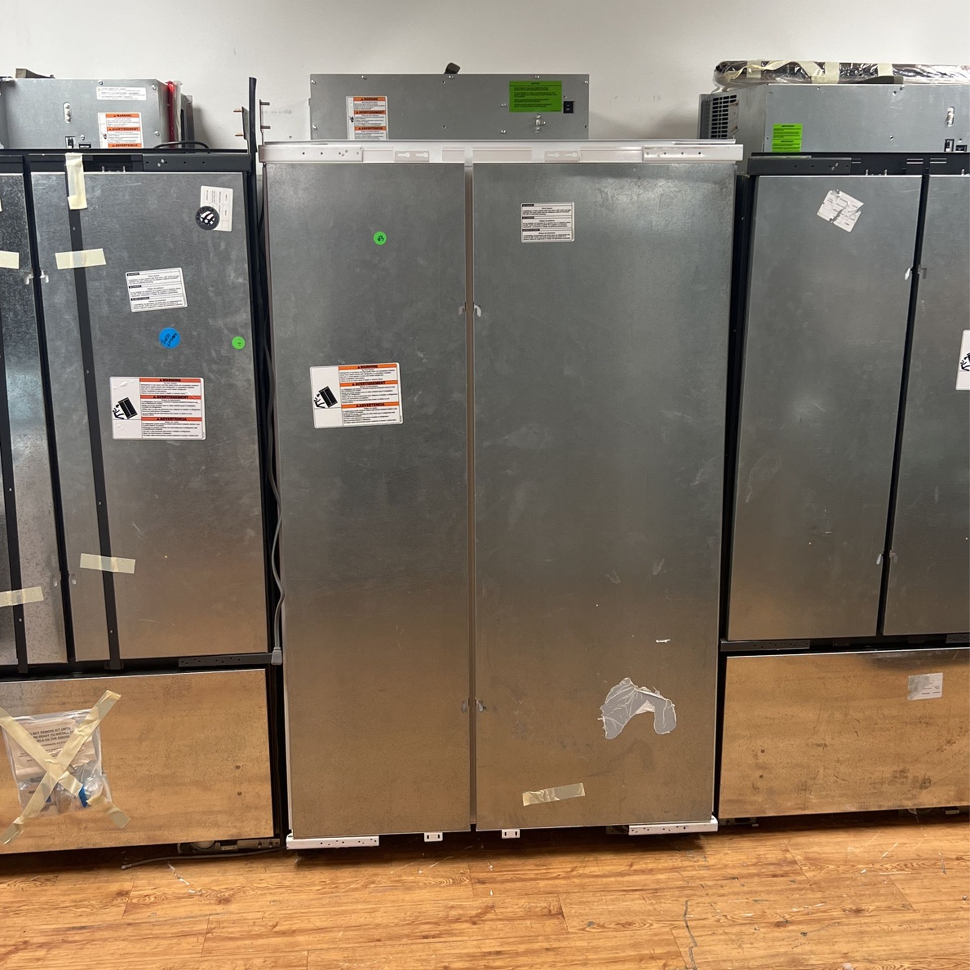 JENNAIR REFRIGERATOR SIDE BY SIDE BILT IN