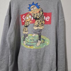 SUPREME SWEATER