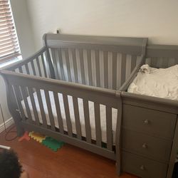 Baby Crib 