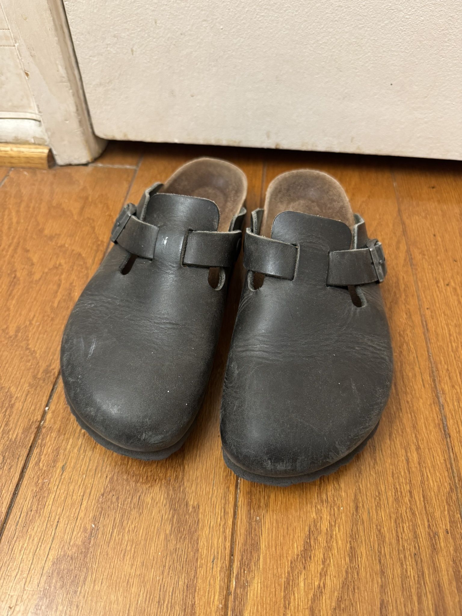 Black Leather Birkenstock Clogs EU 39