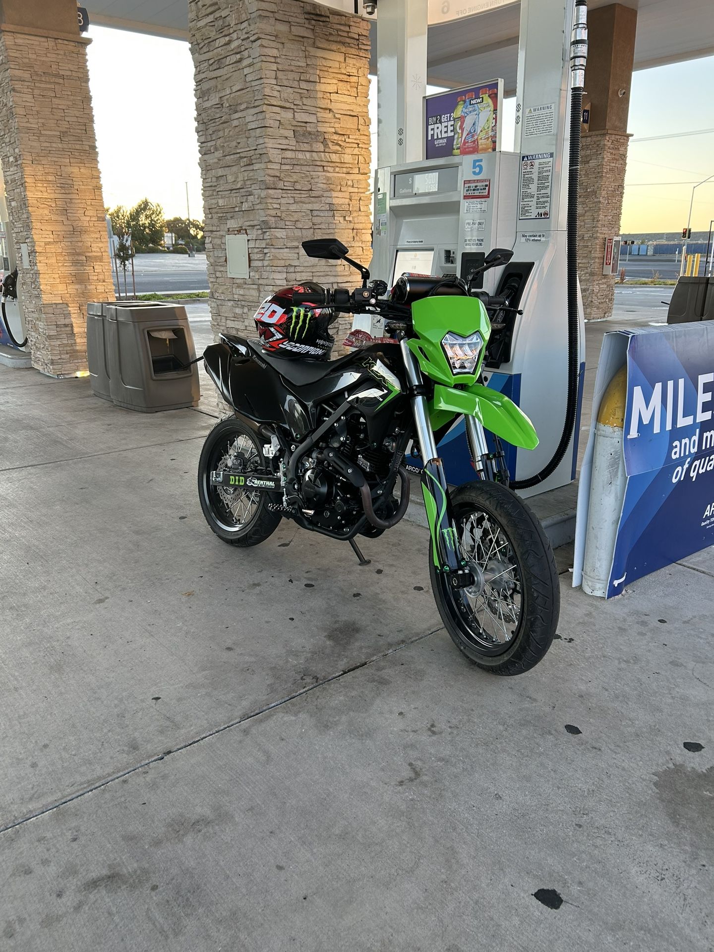 2023 Kawasaki 230sm
