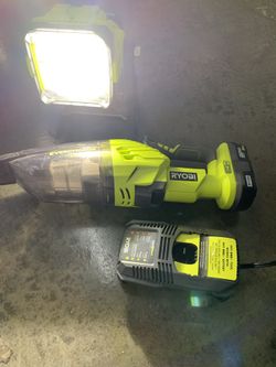 Lamp , vacuum, 2 battery and charger