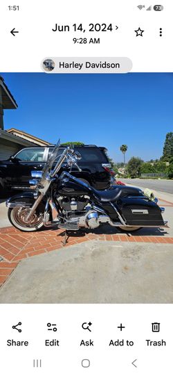 Harley-Davidson Road King Motorcycle