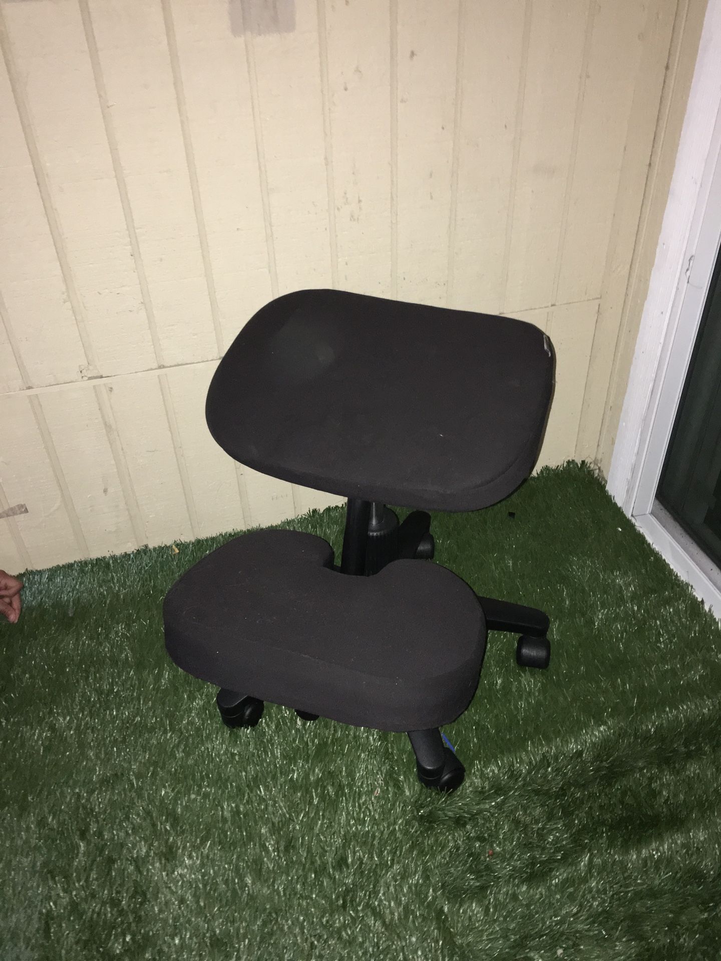 Tempur-Pedic kneeling chair