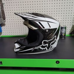 Fox V4  Flight Carbon. Carbon Fiber Motocross Helmet