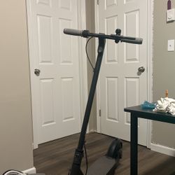 Ninebot G30 Scooter