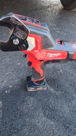 M12 Milwaukee Cable Cutters W/3.0 Battery