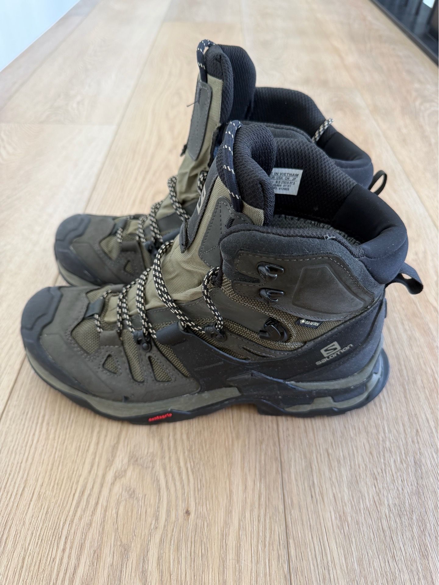 Salomon Gore-Tex Hiking Boots – Men’s US 9.5