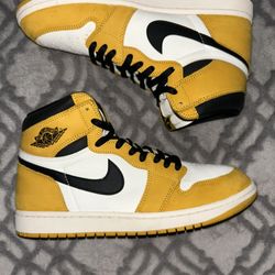 Jordan 1 High OG Yellow Ochre Size 11