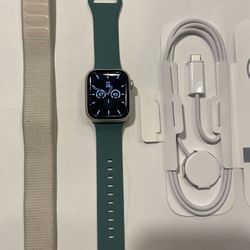 Apple Watch Series 9 GPS 41mm Starlight With 2 Bands (original Starlight Loop And Green Not Apple Band) And charger   Brand new   1 year Apple warrant