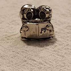 NEW Authentic Chamilia Charm.  Choir Singers # 438 or 2675.  Sterling Silver Charm.  Bundle to save on shipping costs!  Please check out my other nume