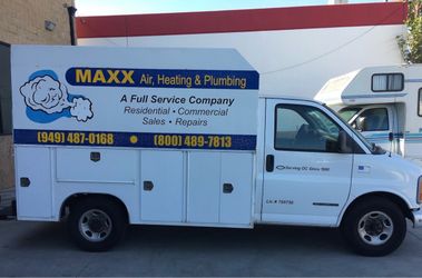 2002 GMC Box Truck - Commercial Vehicle