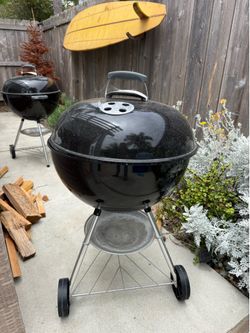 Weber 22in Kettle Charcoal Grill