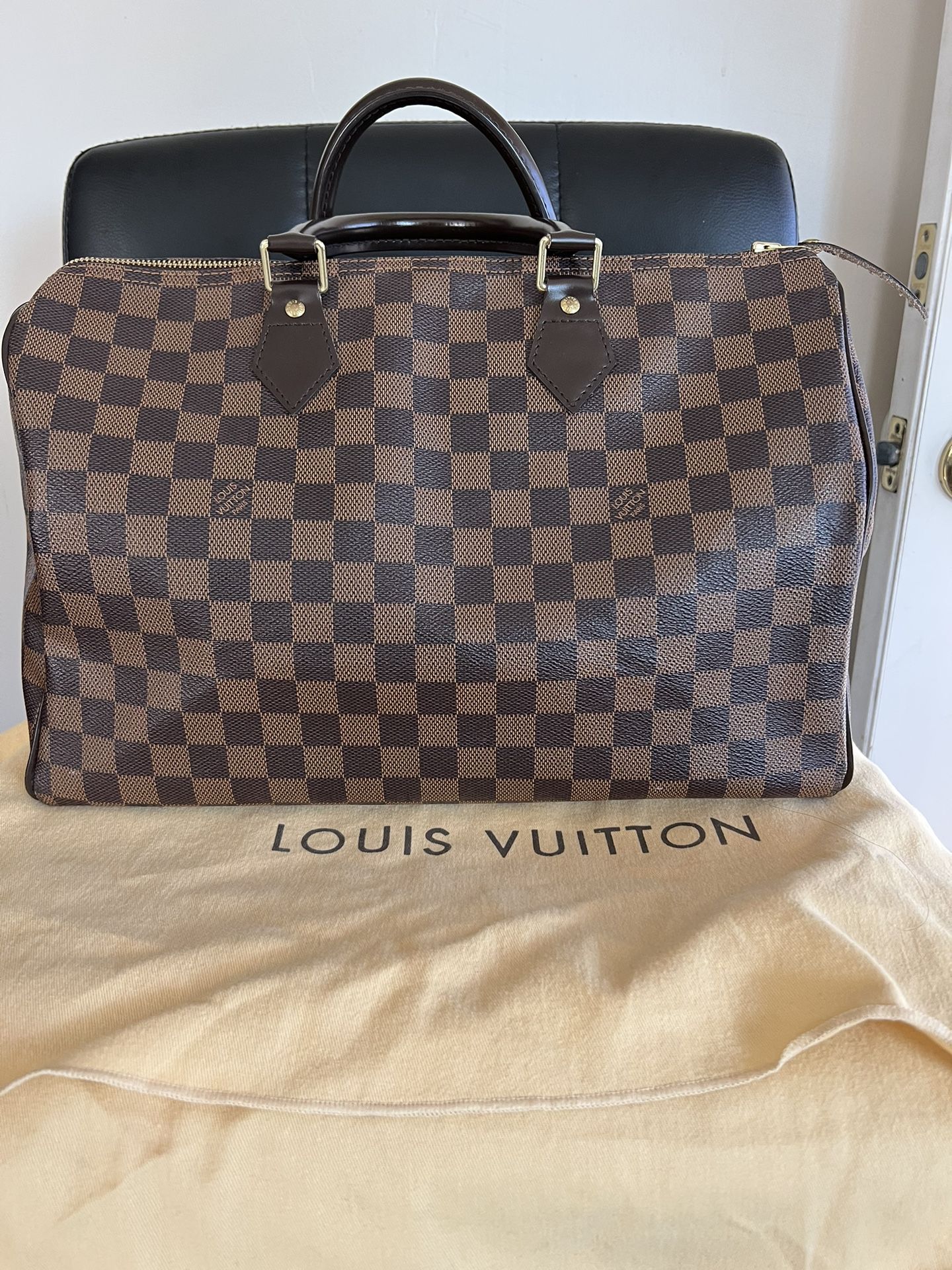 Louis Vuitton Speedy 35 bando for Sale in Huntington Beach, CA - OfferUp