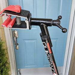 🚴‍♂️Yakima QuikStand Bike Repair Stand🚴‍♂️
Porch Pick Up
Cash
Ven.o
Cash App