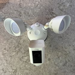 Ring Flood Light Camera 