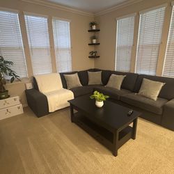 Modern Sectional Sofa - Seats 5 