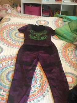 Mal Halloween Costume. Size: Medium 7/8 girls.