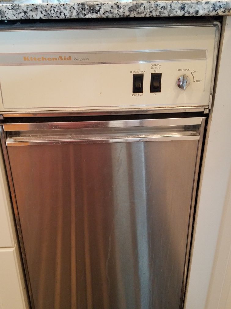 Sold Kitchen Aid Trash Compactor For Sale In Seattle Wa Offerup