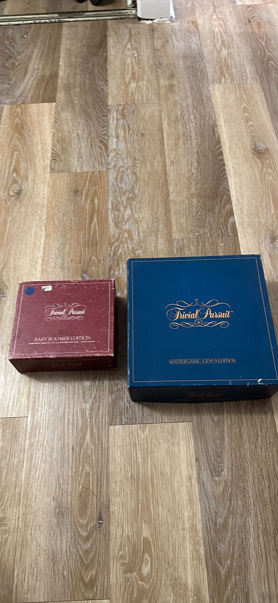 Vintage 1981 Trivial Pursuit w/ Bonus Set