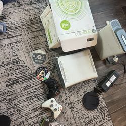 X Box 360 With Accessories 