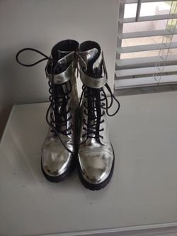 Silver Women's Boots Size: 39. US Size: 7.5 $15
