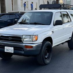 Toyota 4Runner SR5 Clean Title