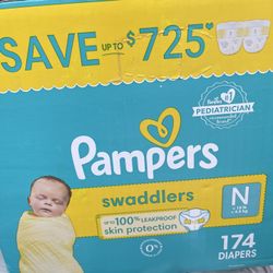 Newborn Swaddlers Pampers 