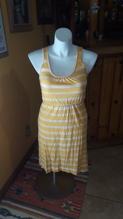 Medium yellow & white dress