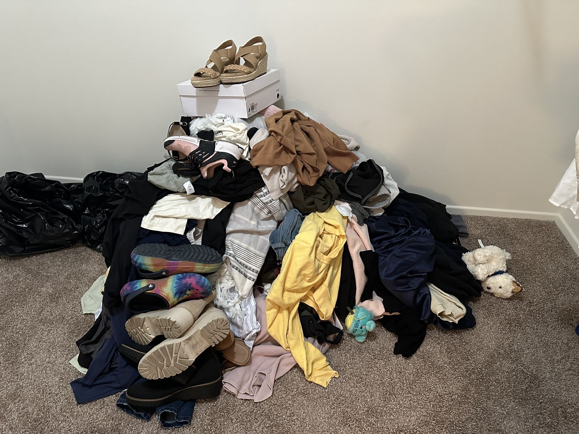 Free Clothes- adult s & M