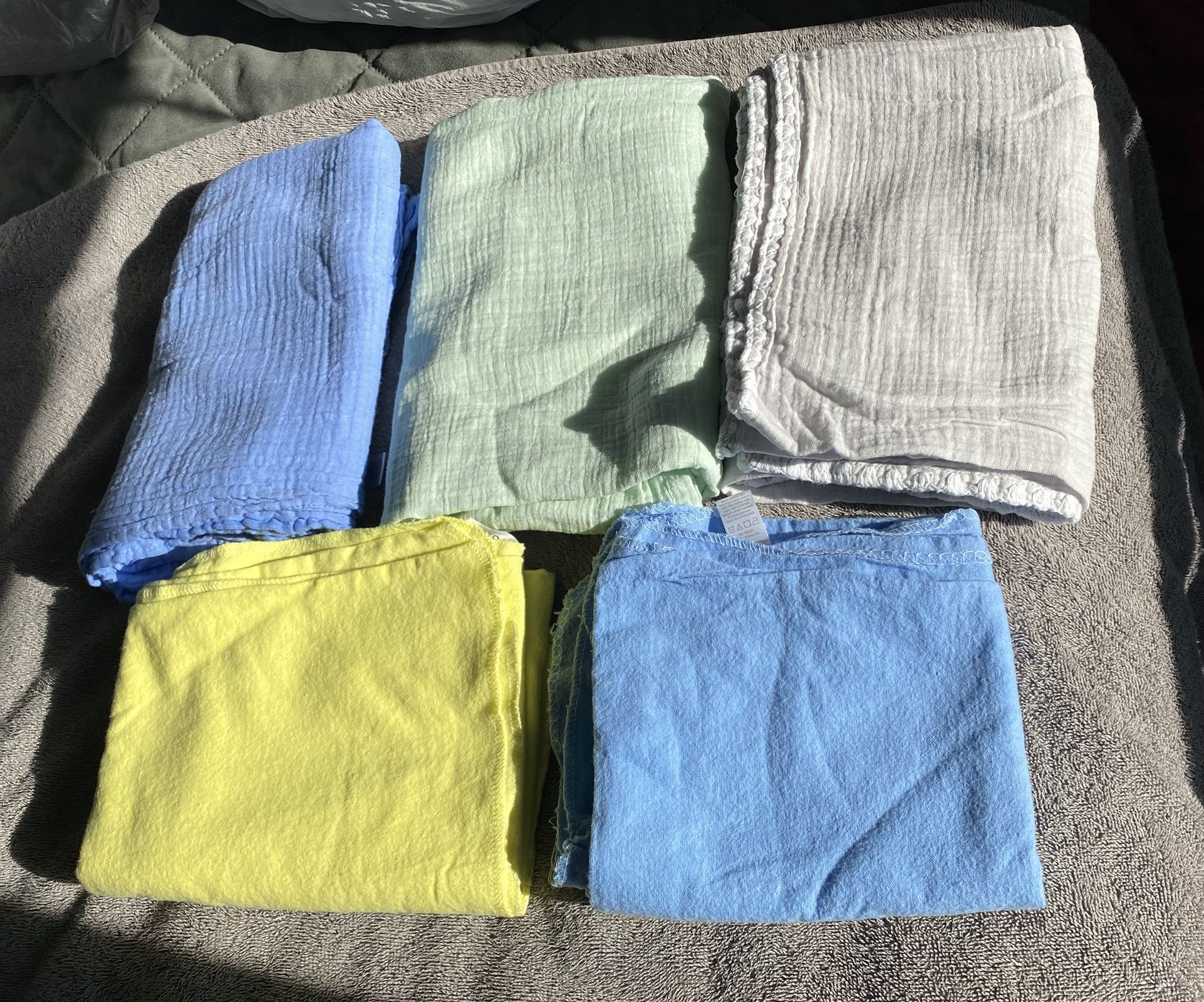 👶🏻Baby Soft and Breathable Cotton Multicolor Blankets - X5