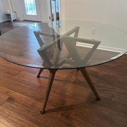 54 ″ Round Glass Top Dining Table With 1.5mm Clear Protector