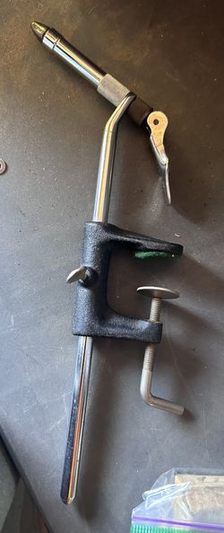 Fly tying kit
