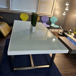 Dinning table