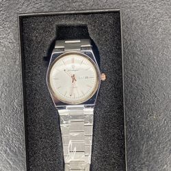 WG 40mm Stainless Steel Watch