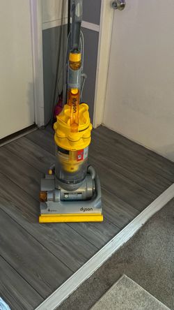Dyson Upright Bagless Vacuum Cleaner
